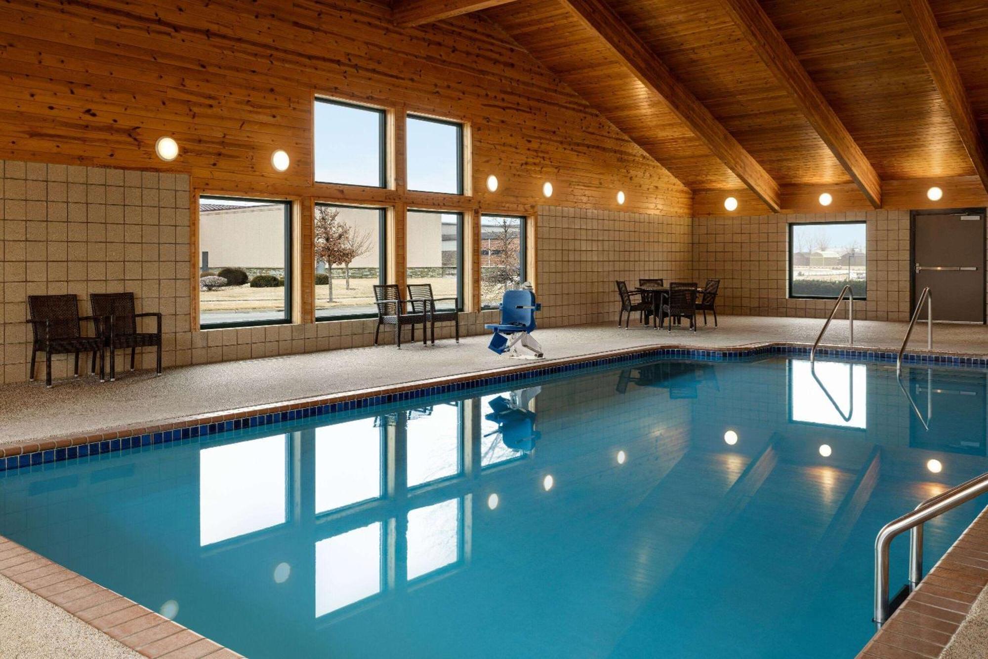 Americinn By Wyndham Lincoln South Dış mekan fotoğraf